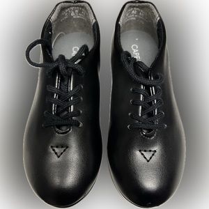 Toddler tap shoes, lace up, size 9.5